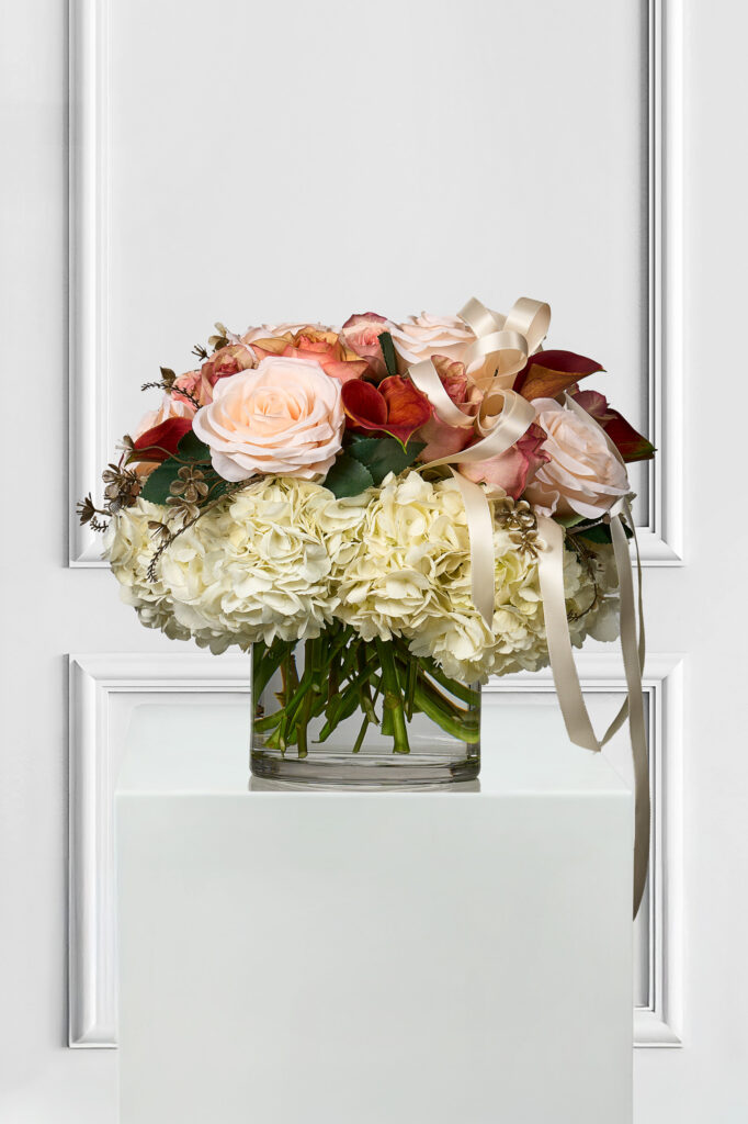 Peach Daiquiri Bouquet: Vibrant Roses, Daisies & Lilies