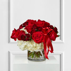 Red Rose Bouquet: Elegant Roses & Hydrangeas for Love & Romance